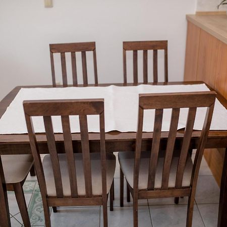 Apartments And Rooms By The Sea Supetarska Draga - Gornja, Rab - 11579 객실 사진