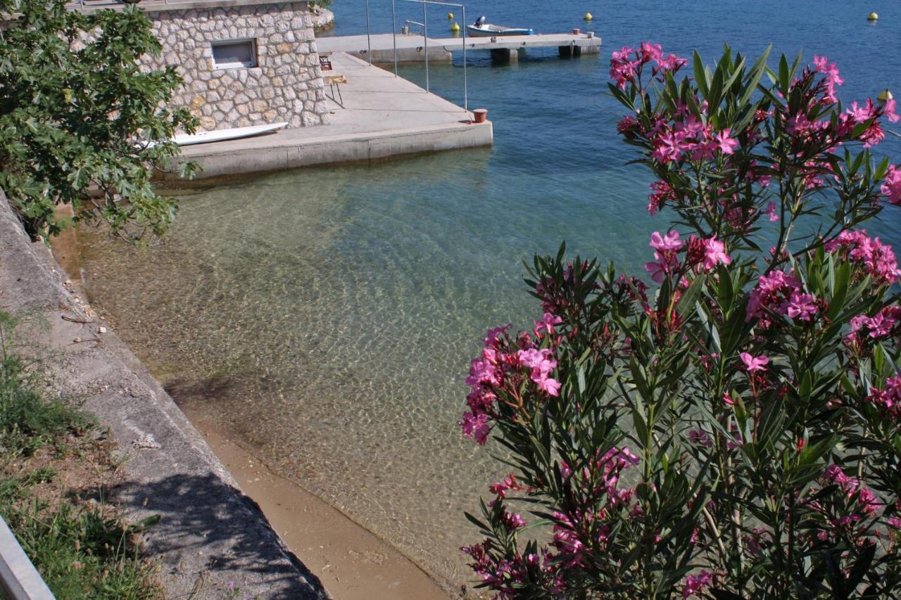 Apartments And Rooms By The Sea Supetarska Draga - Gornja, Rab - 11579 외부 사진