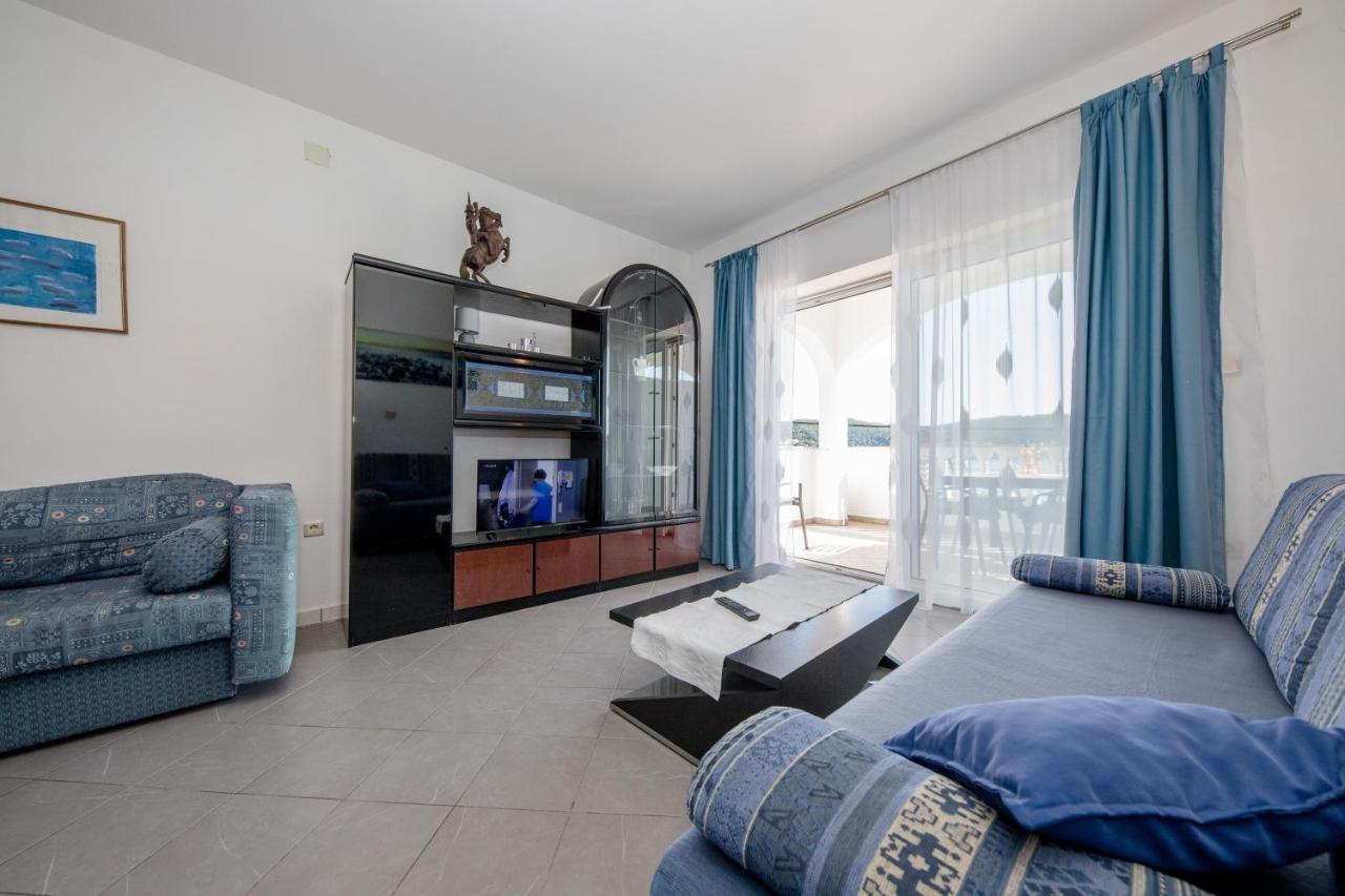 Apartments And Rooms By The Sea Supetarska Draga - Gornja, Rab - 11579 외부 사진