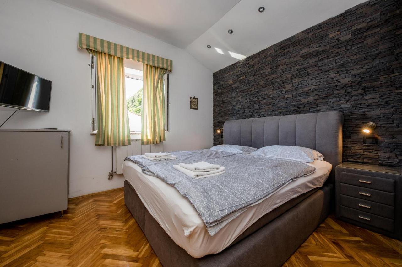 Apartments And Rooms By The Sea Supetarska Draga - Gornja, Rab - 11579 외부 사진