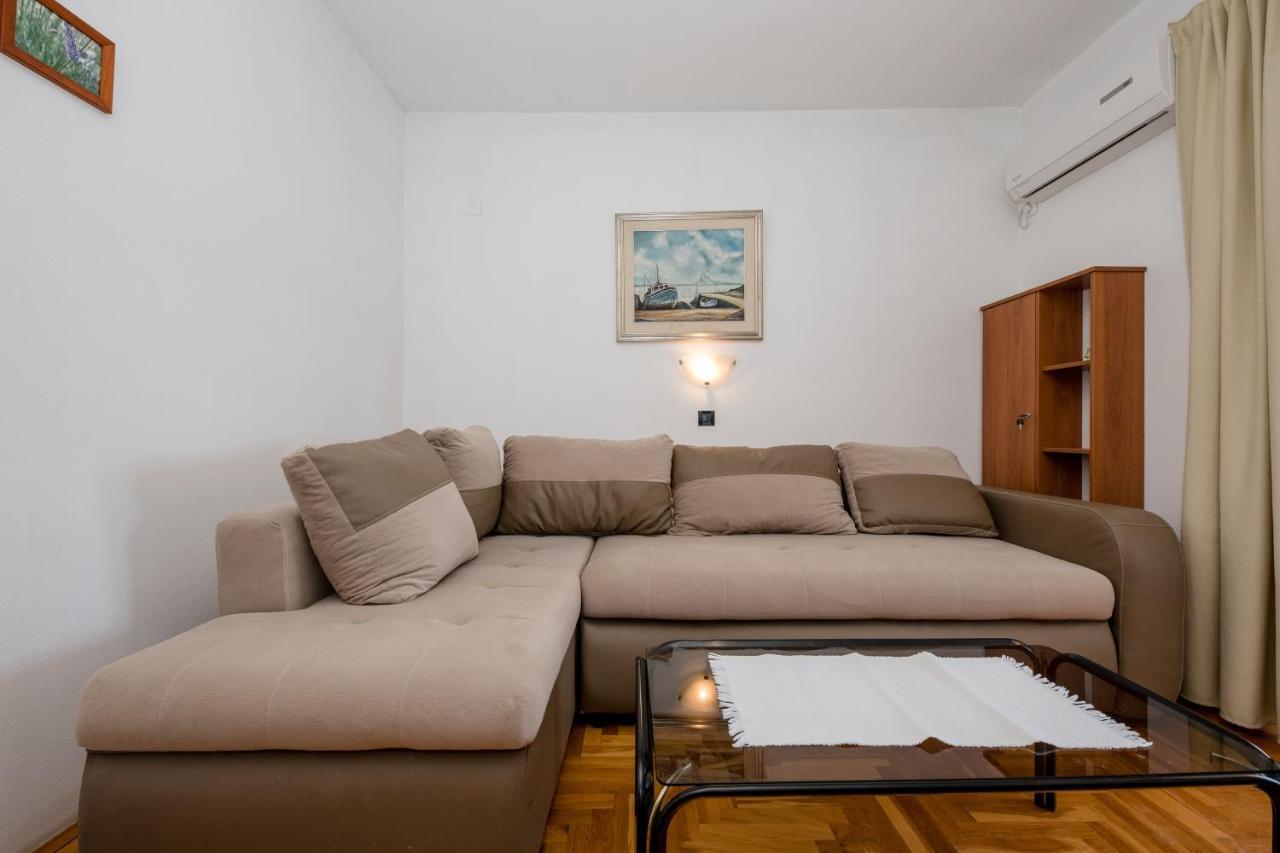 Apartments And Rooms By The Sea Supetarska Draga - Gornja, Rab - 11579 외부 사진