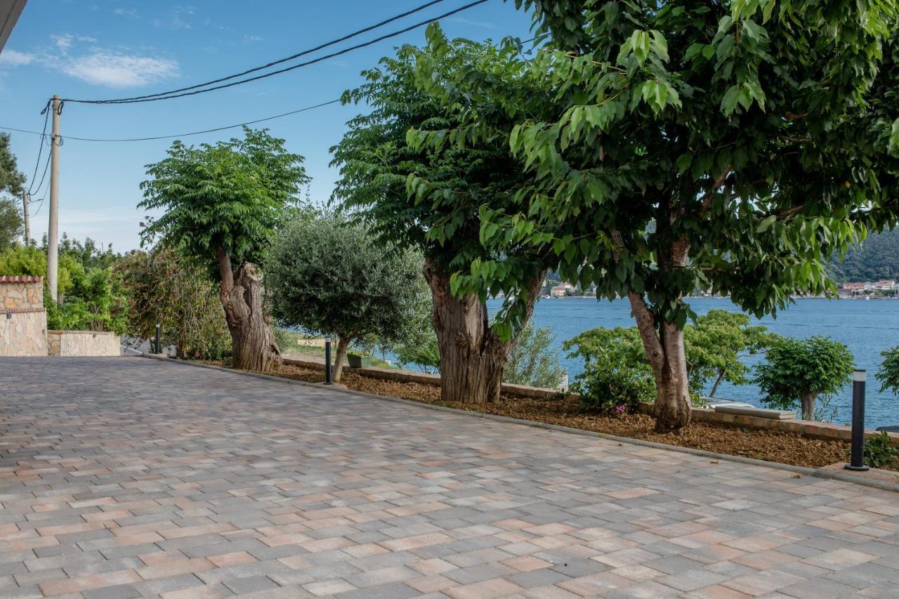 Apartments And Rooms By The Sea Supetarska Draga - Gornja, Rab - 11579 외부 사진
