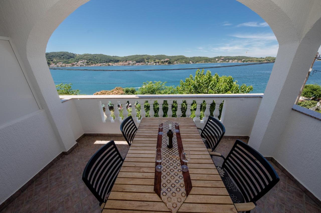 Apartments And Rooms By The Sea Supetarska Draga - Gornja, Rab - 11579 외부 사진