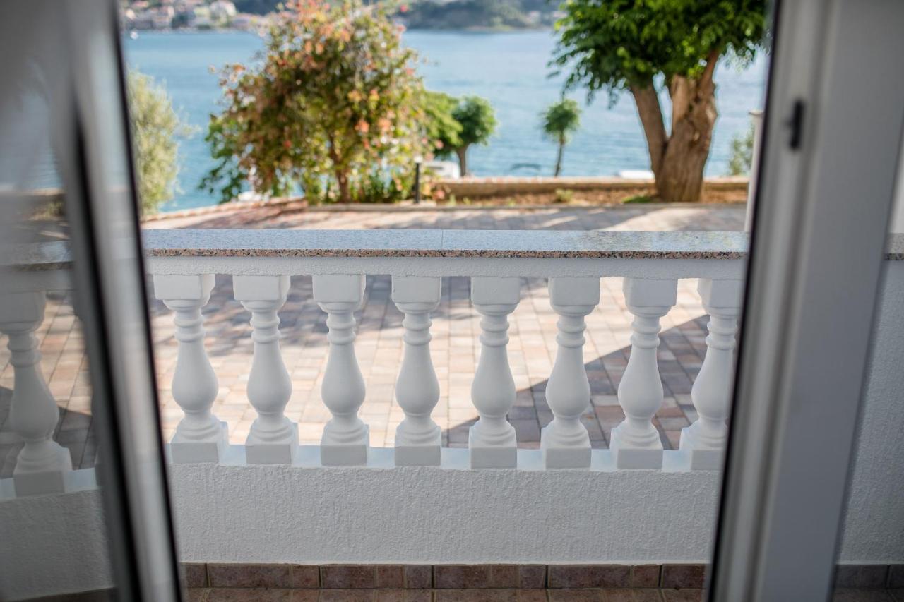 Apartments And Rooms By The Sea Supetarska Draga - Gornja, Rab - 11579 외부 사진