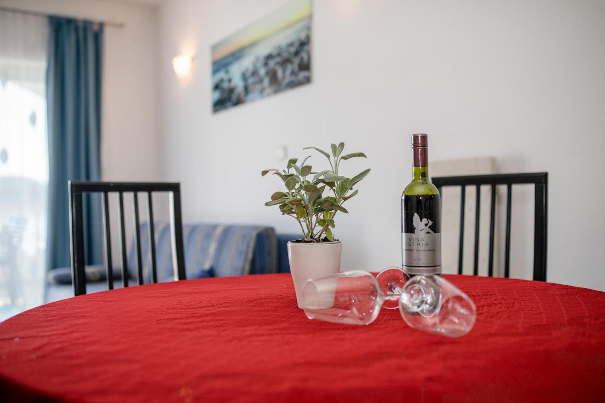 Apartments And Rooms By The Sea Supetarska Draga - Gornja, Rab - 11579 객실 사진
