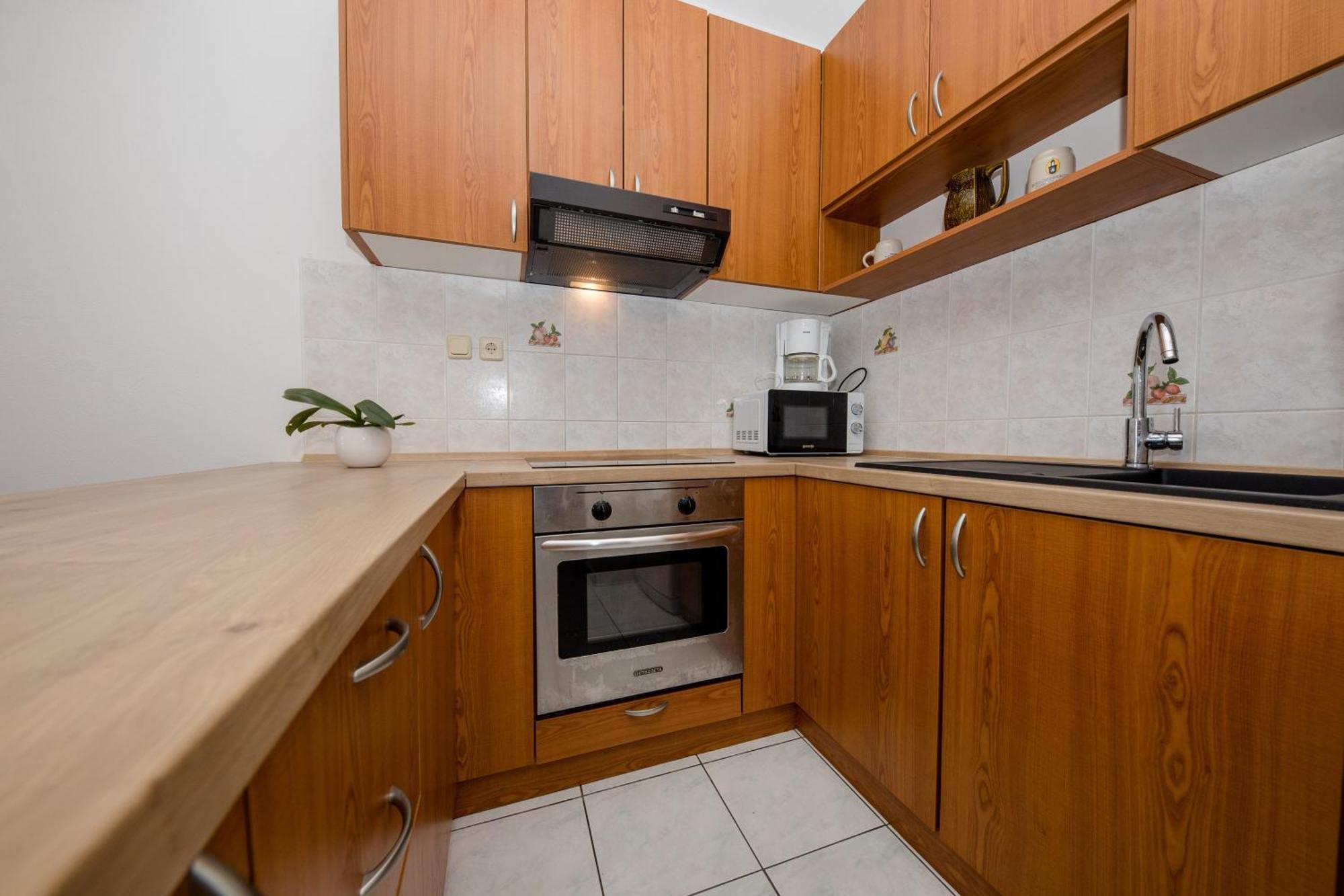 Apartments And Rooms By The Sea Supetarska Draga - Gornja, Rab - 11579 객실 사진