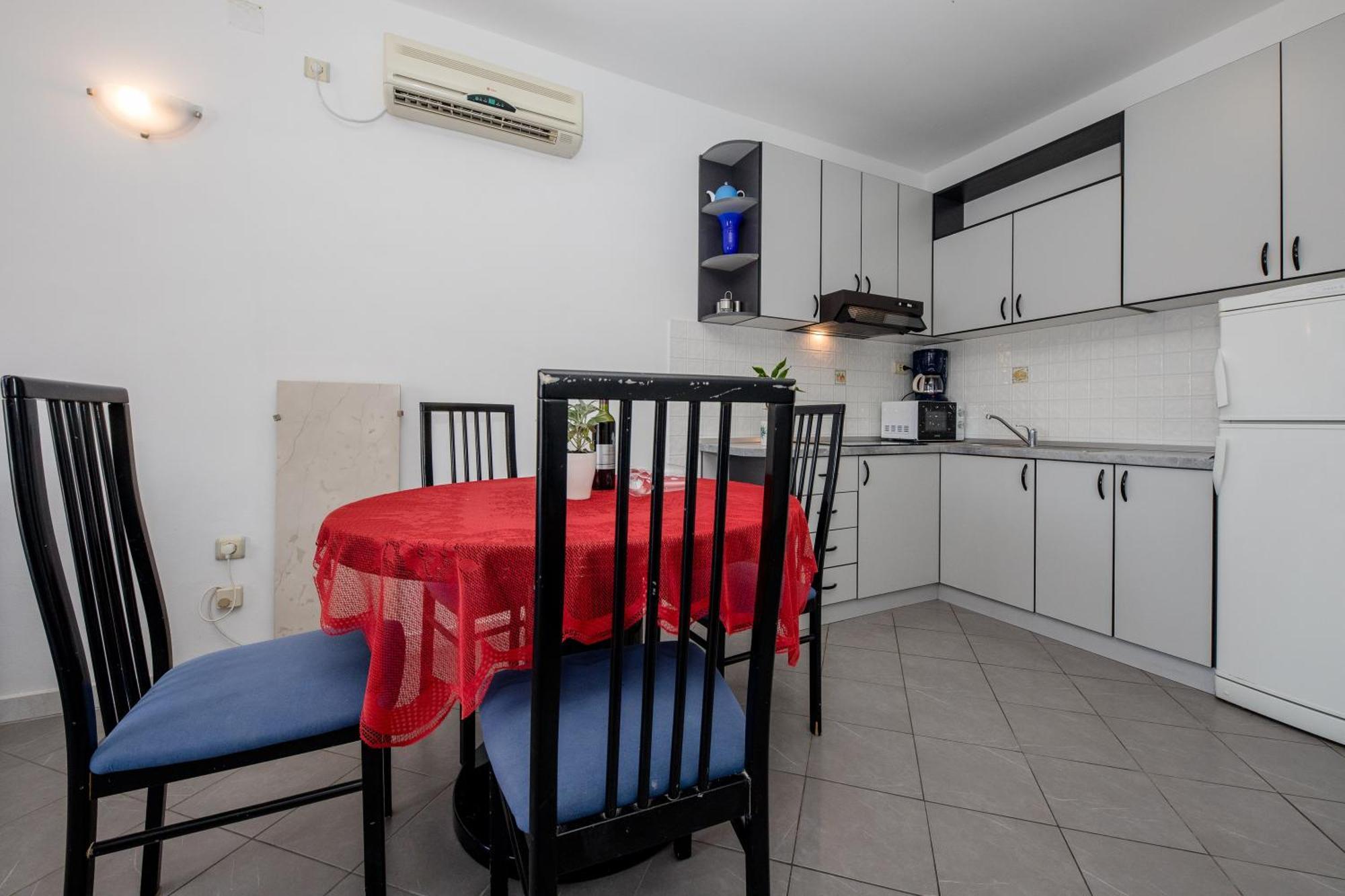Apartments And Rooms By The Sea Supetarska Draga - Gornja, Rab - 11579 객실 사진