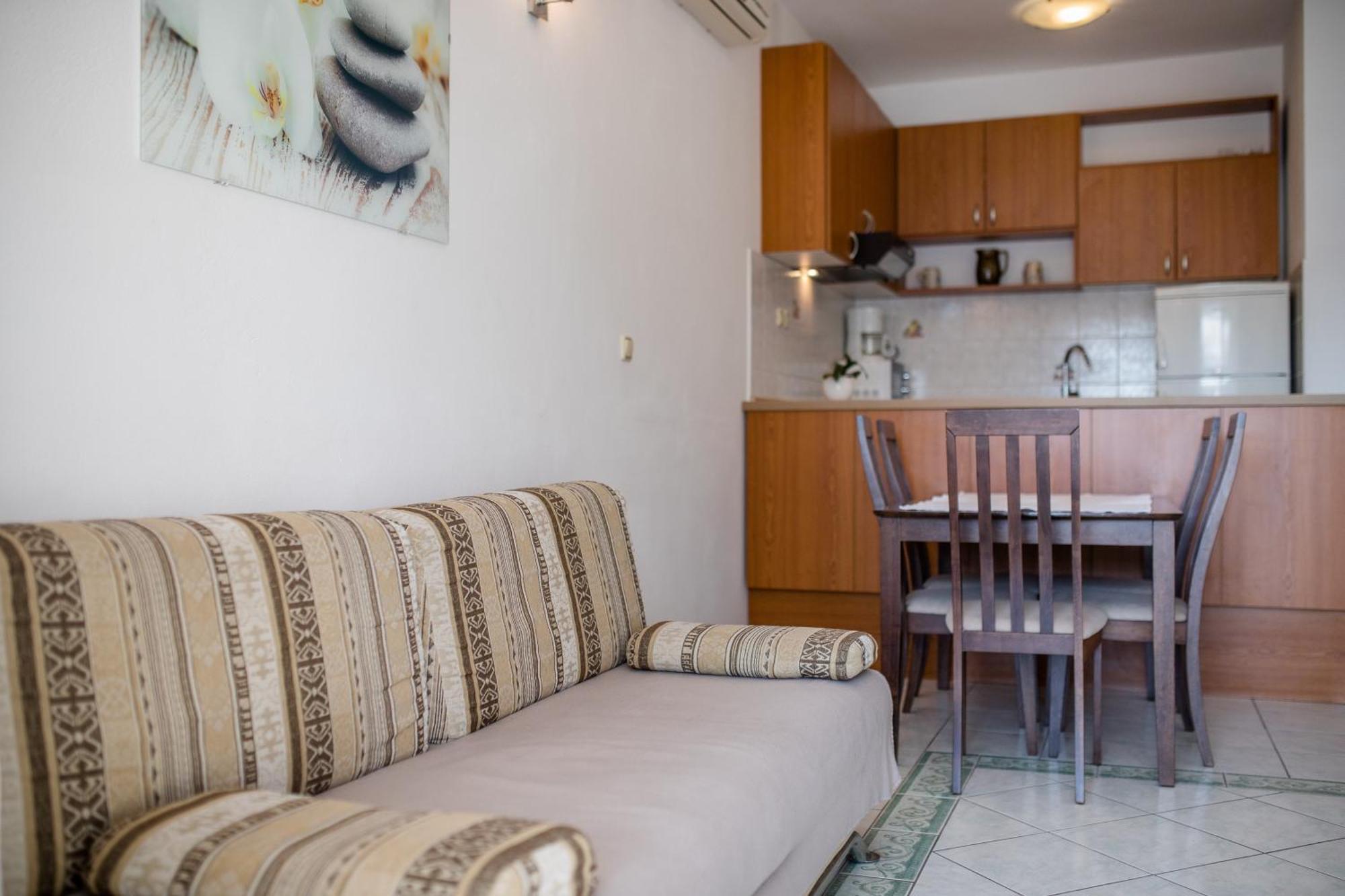 Apartments And Rooms By The Sea Supetarska Draga - Gornja, Rab - 11579 객실 사진